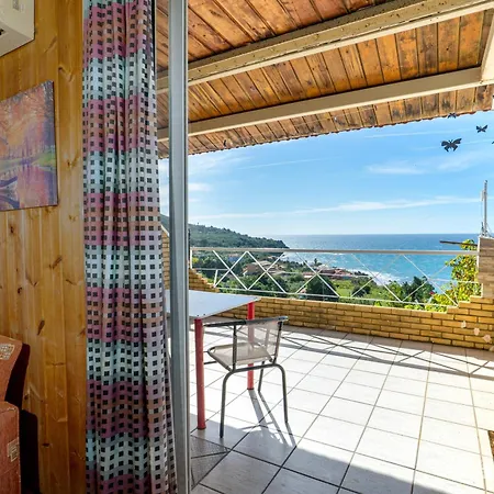 Apartman Varagoulis Giannis & Lenas *