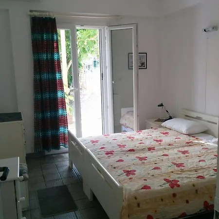 Apartman Varagoulis Giannis & Lenas *
